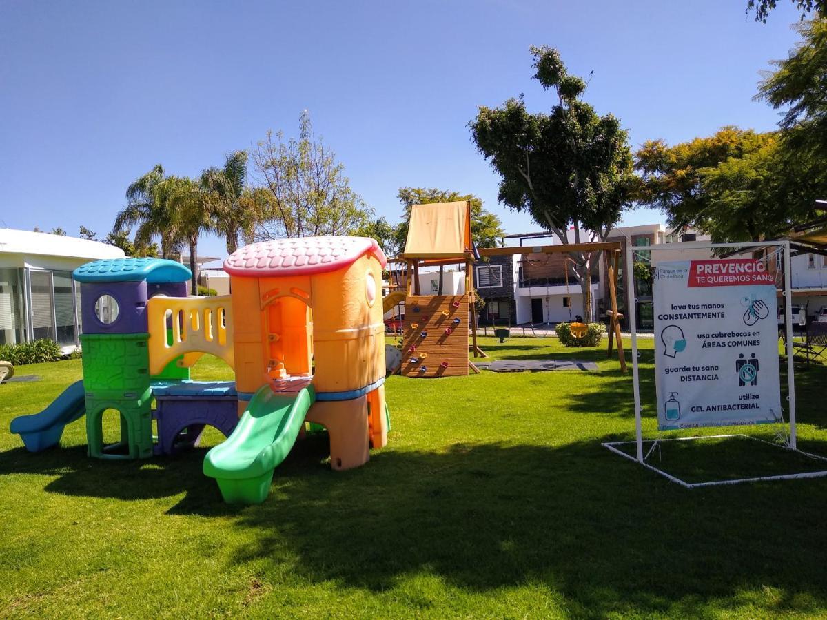 Habitacion Matrimonial Con Cama Y Sofa Para Cuatro Personas Tlaxcalancingo 외부 사진