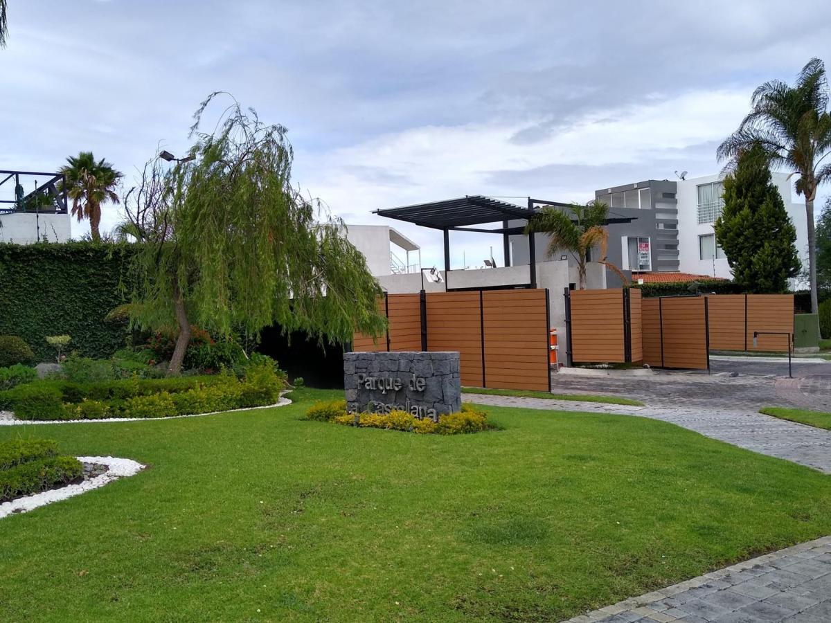 Habitacion Matrimonial Con Cama Y Sofa Para Cuatro Personas Tlaxcalancingo 외부 사진